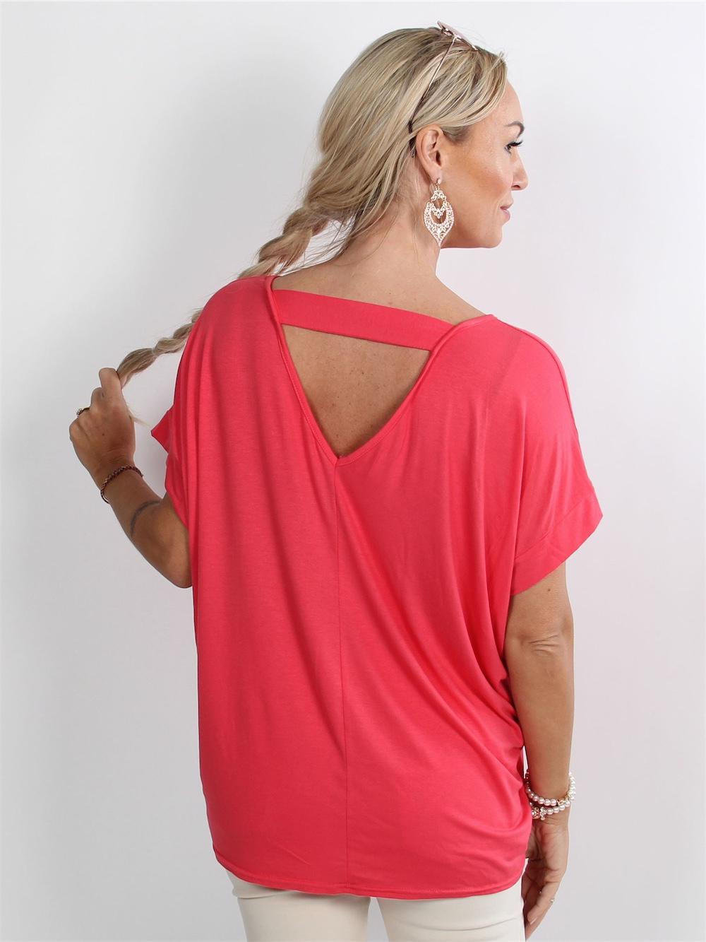 Elodie - Armygrøn t-shirt med lille V i ryggen